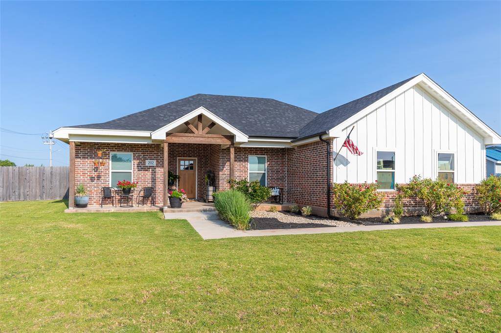 202 Marlin Street, Clyde, TX 79510
