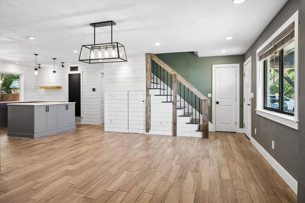 6729 Marilyn Lane, North Richland Hills, TX 76180