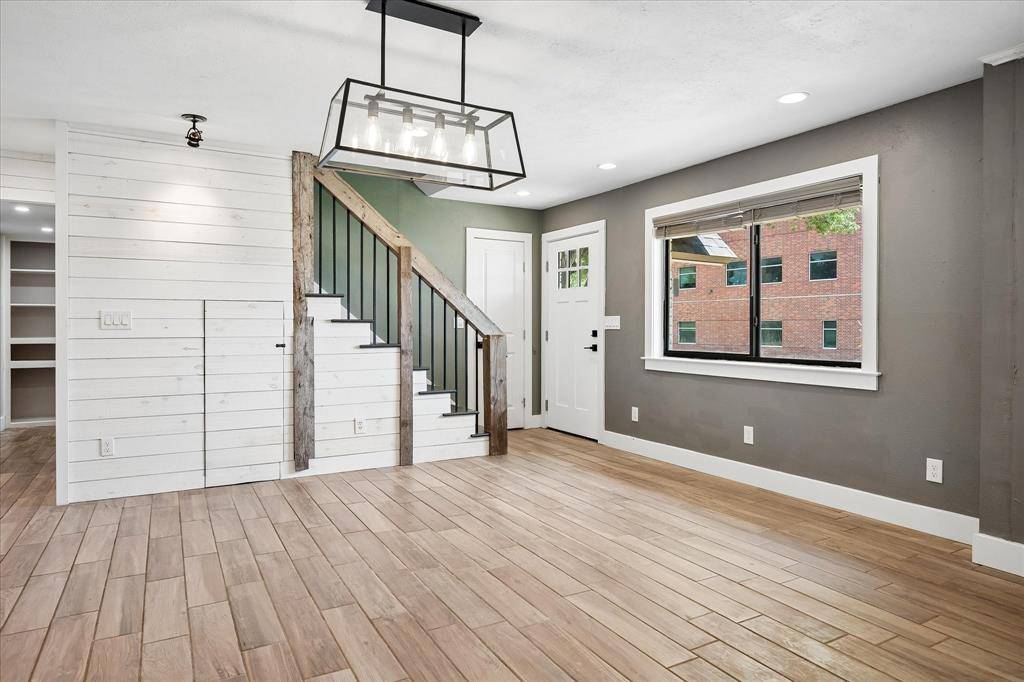 6729 Marilyn Lane, North Richland Hills, TX 76180