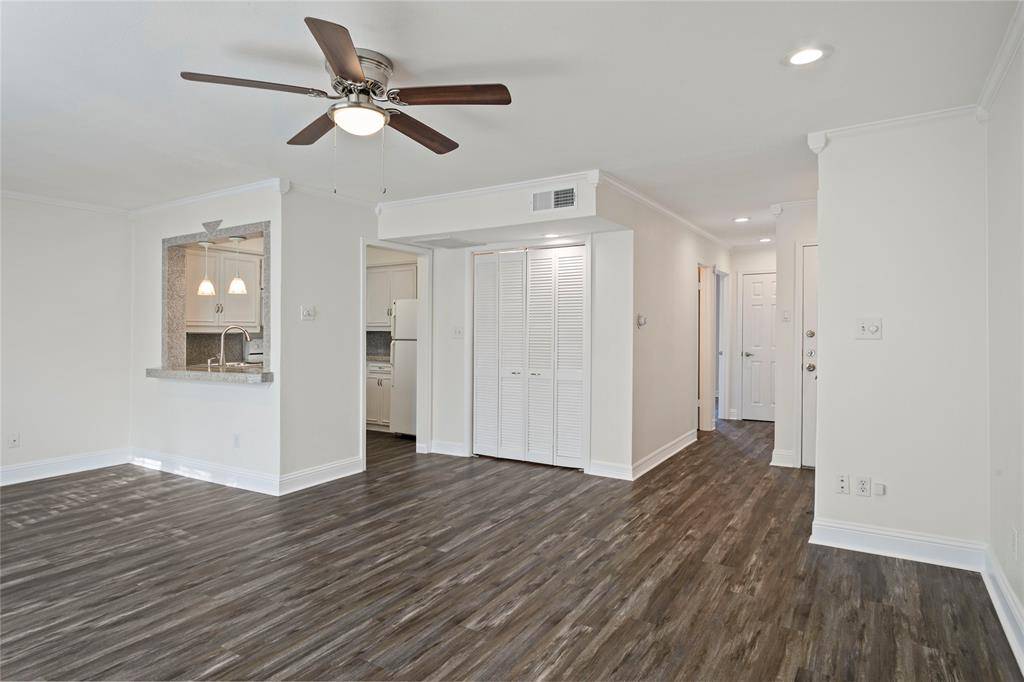 5881 Preston View Boulevard #261, Dallas, TX 75240