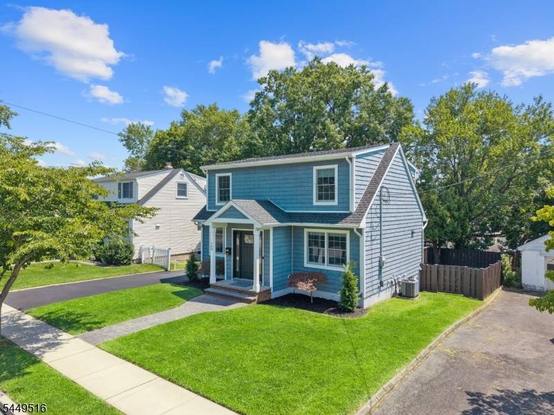 160 Harrington Rd, Clifton City, NJ 07012