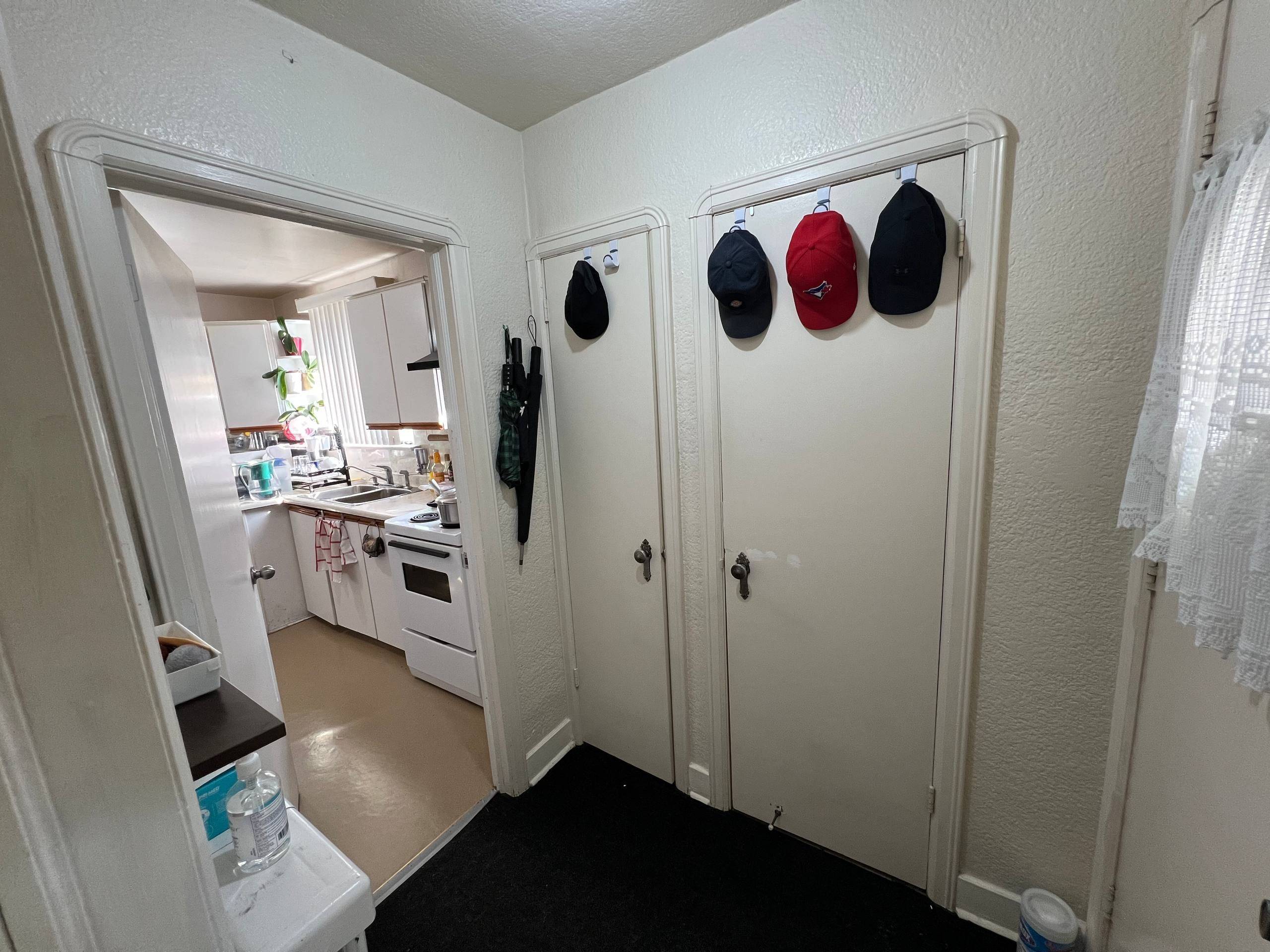 124 Glencrest BLVD #Main, Toronto E03, ON M4B 1L8