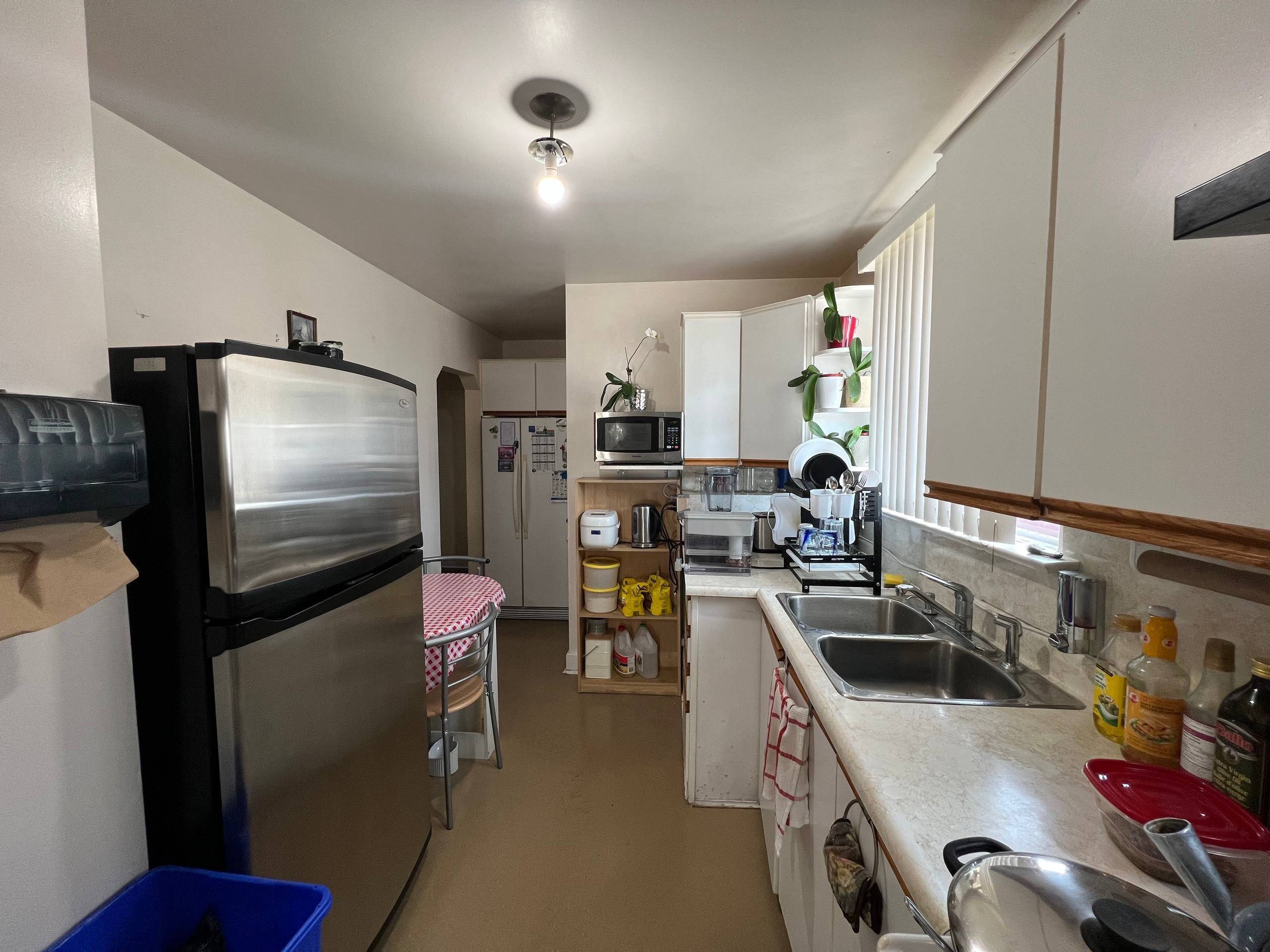 124 Glencrest BLVD #Main, Toronto E03, ON M4B 1L8