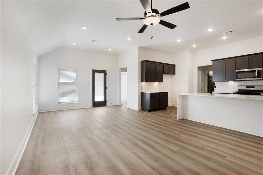 4300 Hummingbird Drive, Sherman, TX 75092