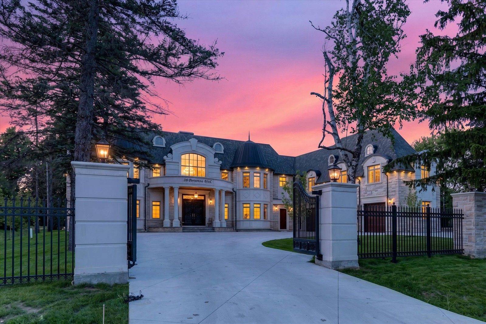 28 Personna BLVD, Markham, ON L6C 1E9