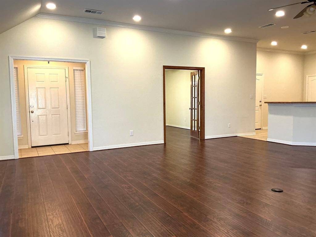 119 Crestway Drive #22, Cedar Hill, TX 75104
