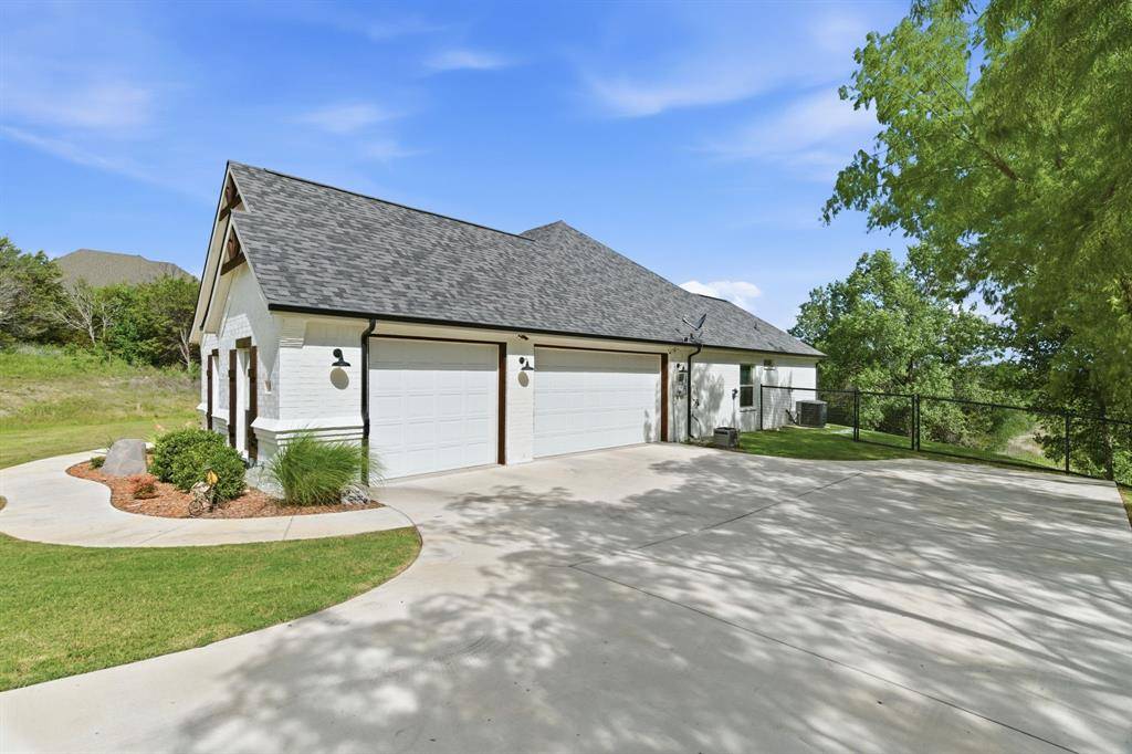 100 Cedar Mountain Drive, Weatherford, TX 76085