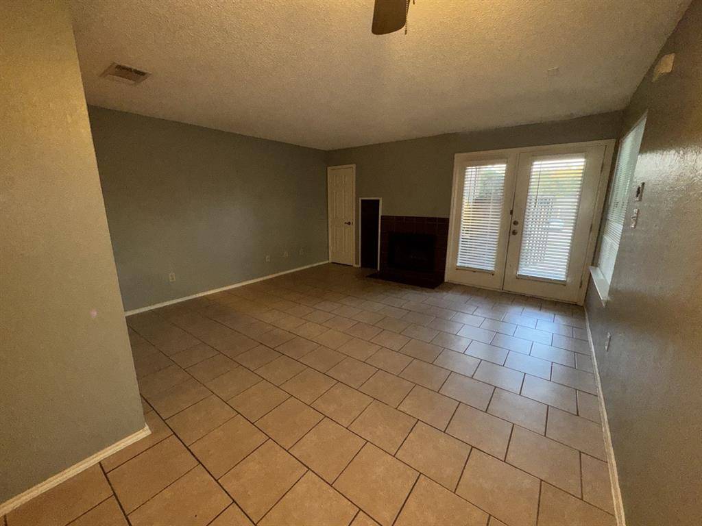 2307 Balsam Drive #L102, Arlington, TX 76006