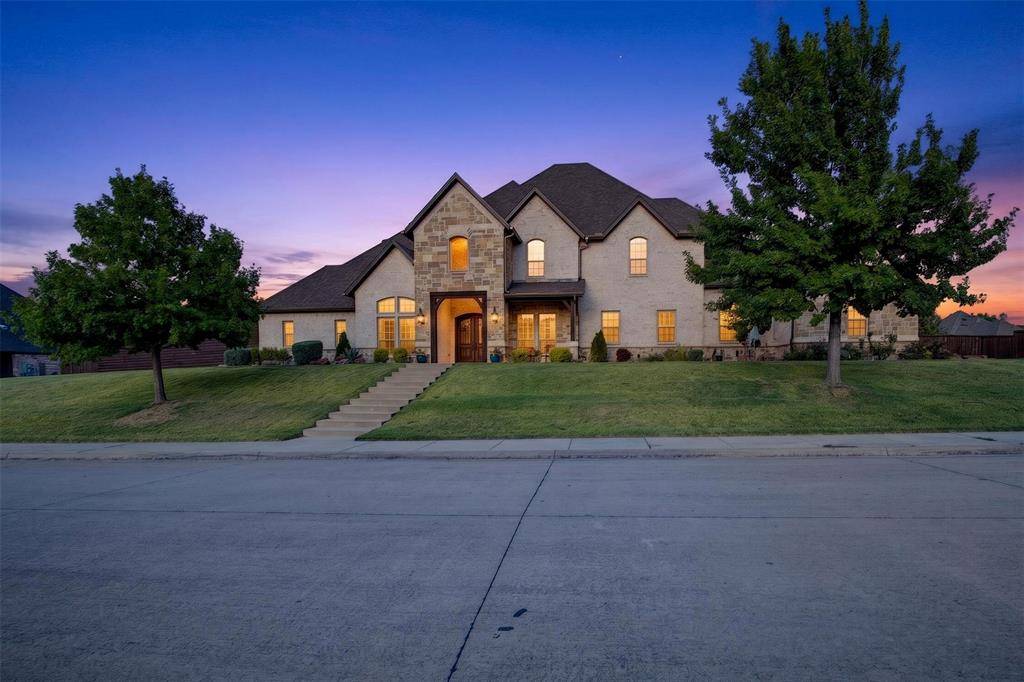 1100 Stone Ridge Lane, Desoto, TX 75115