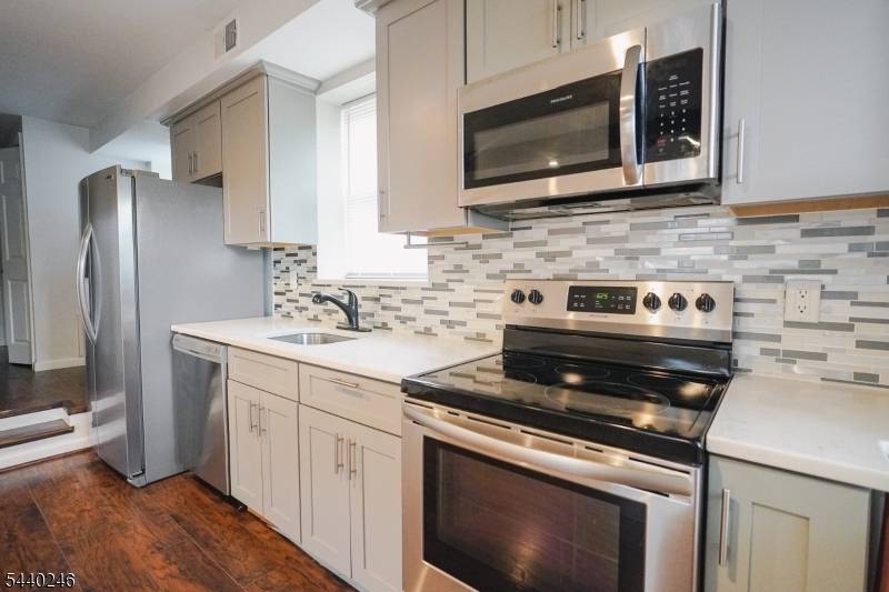 204 Baltimore Ave, Hillside Twp., NJ 07205