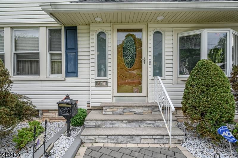 147 Claremont Ave, Verona Twp., NJ 07044