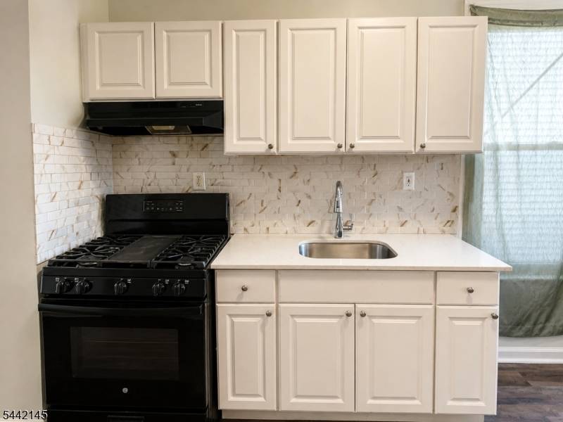 141 N 5Th St, Paterson City, NJ 07522
