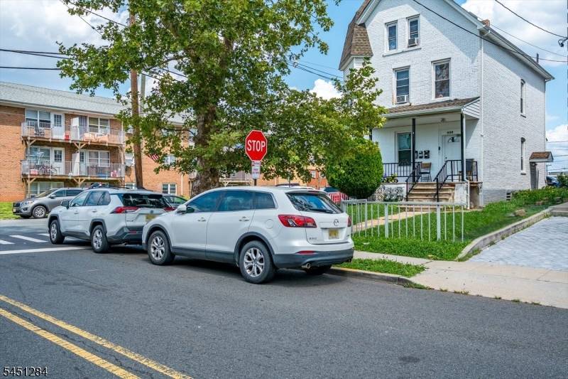 400 Maple Ave, Elizabeth City, NJ 07202