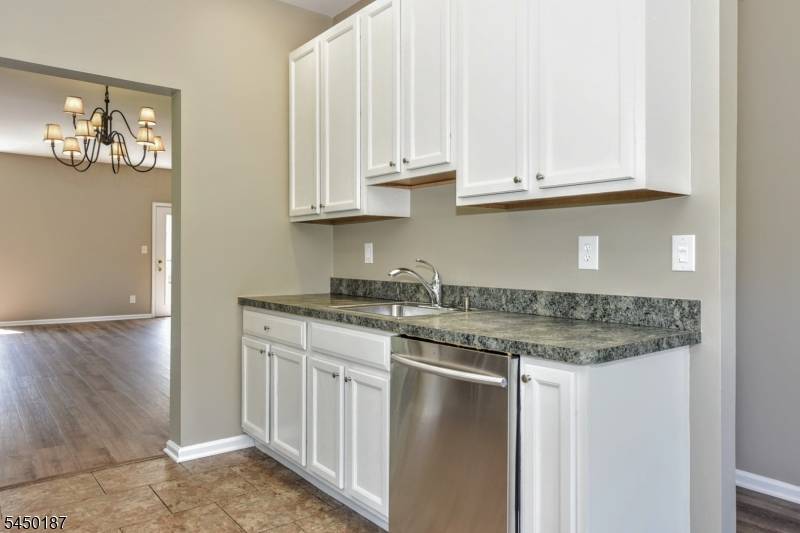 311 Cambridge Dr, Butler Boro, NJ 07405