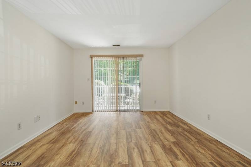 110 Stratford Pl, Bridgewater Twp., NJ 08805