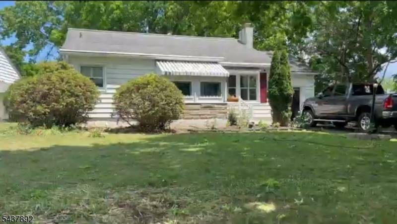 2 Christine Pl, Washington Boro, NJ 07882