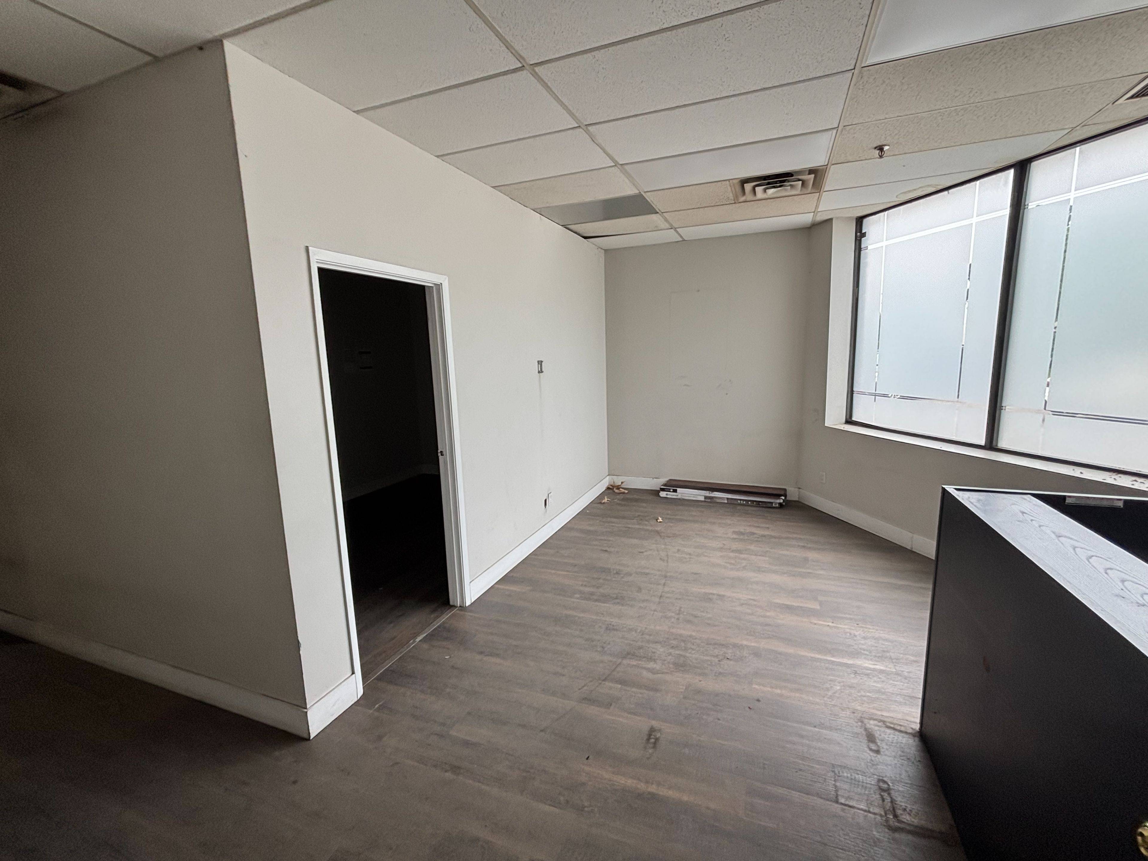 7885 Tranmere DR ##26-27, Mississauga, ON L5S 1V8