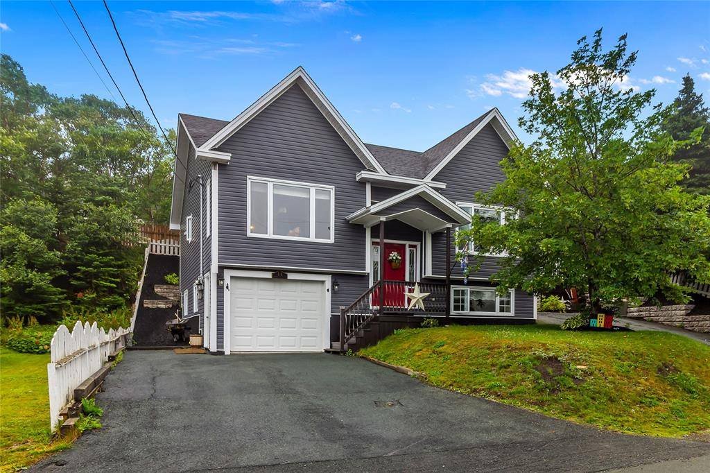 11 Whelans Crescent, Paradise, NL A1L3S6