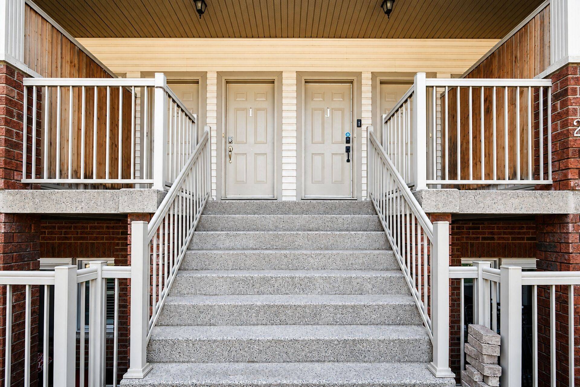 221 Crestway DR #J, Barrhaven, ON K2G 0A9