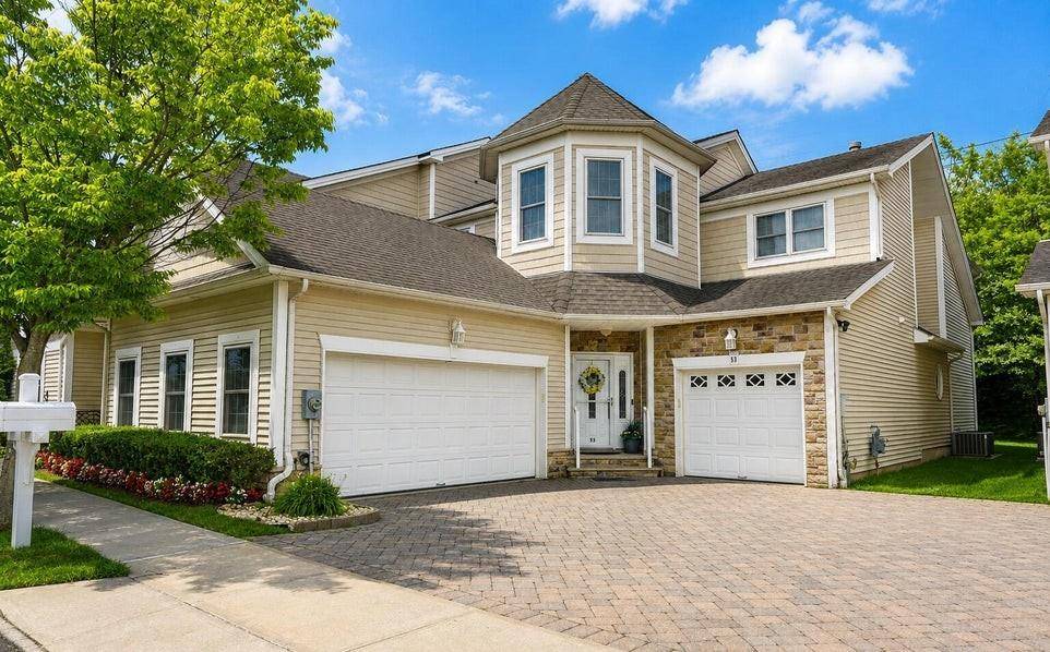 55 Topside LN, Staten  Island, NY 10309