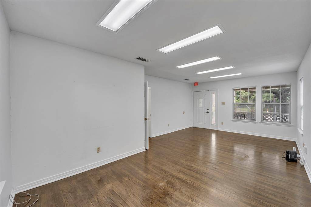 1313 W Abram Street, Arlington, TX 76013