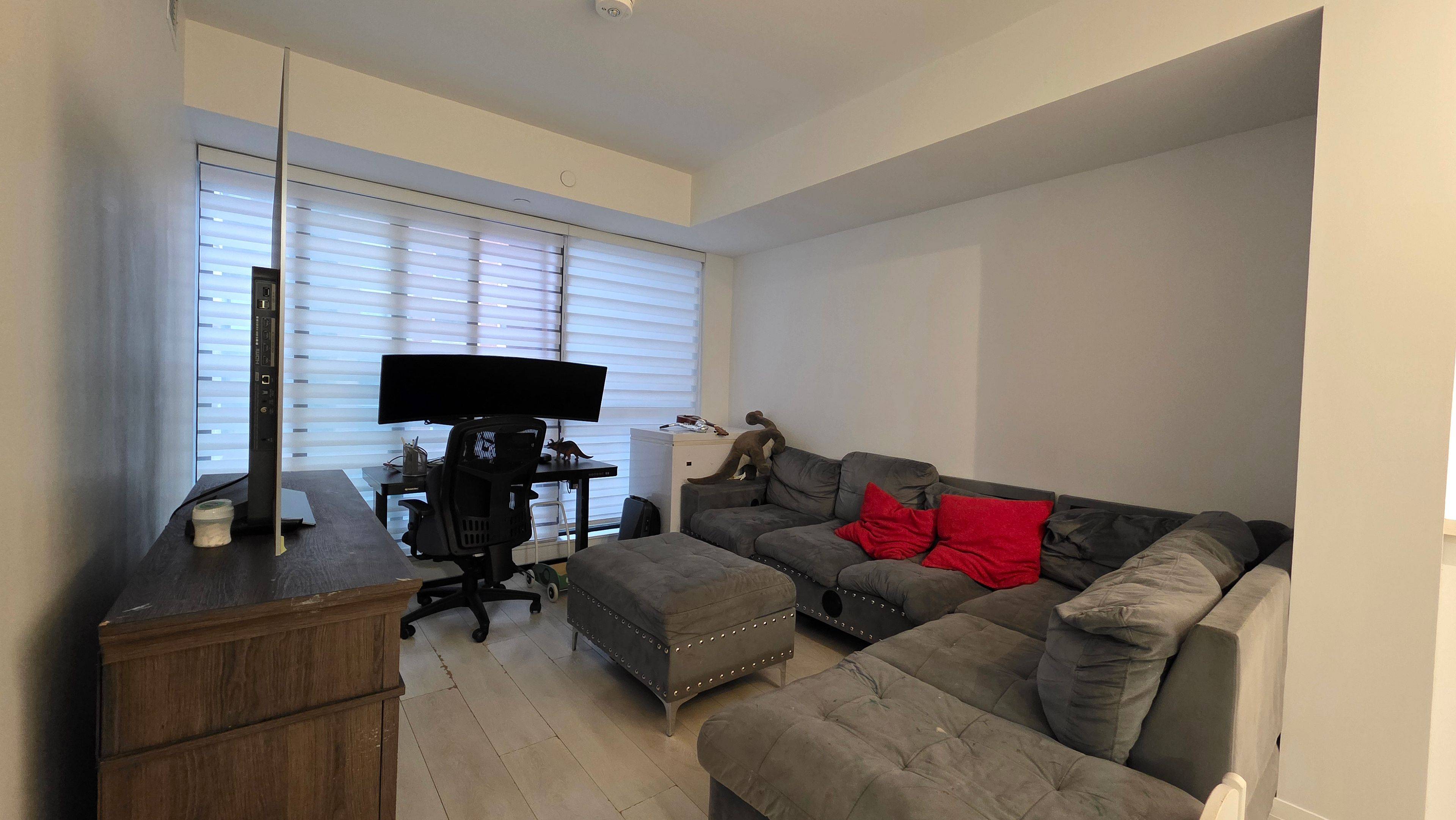 33 Frederick Todd WAY #402, Toronto C11, ON M4G 0C9