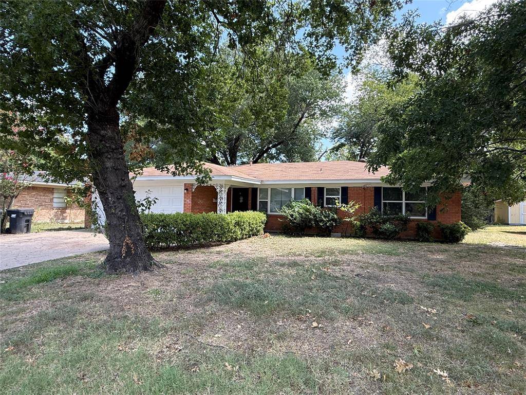 1915 Fairfax Drive, Corsicana, TX 75110