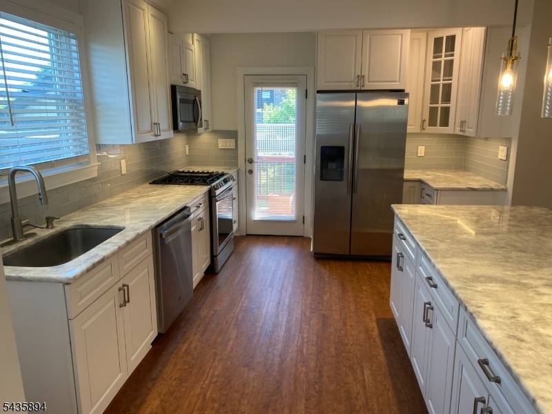 971 Virgil Ave, Ridgefield Boro, NJ 07657