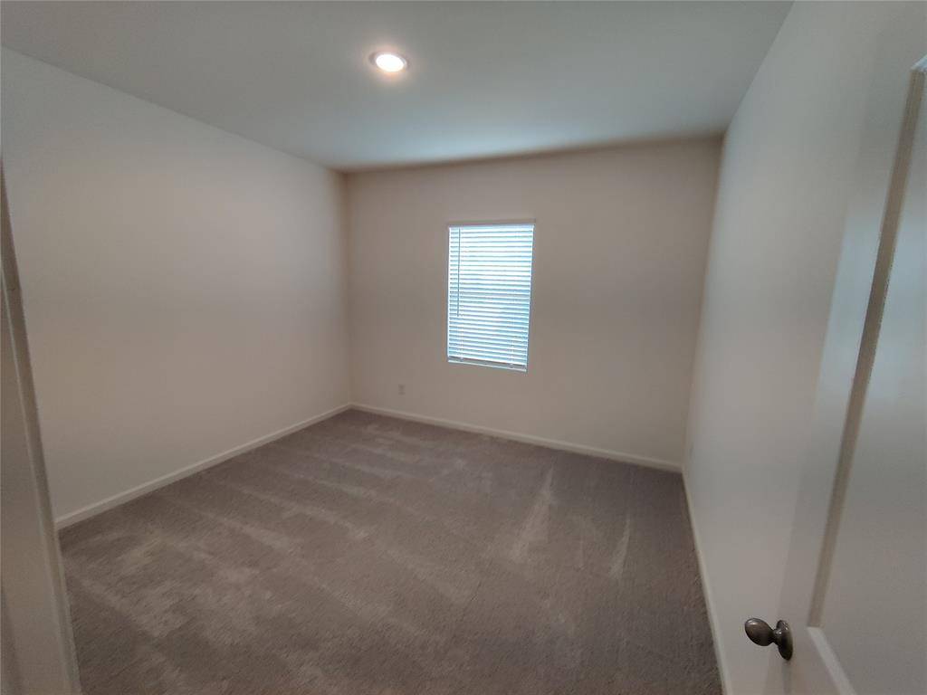 10356 Holycross Lane, Fort Worth, TX 76036