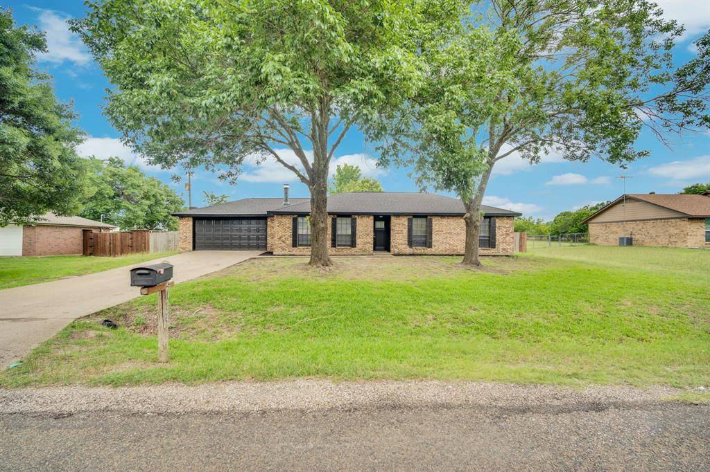 114 Becky Lane, Waxahachie, TX 75165