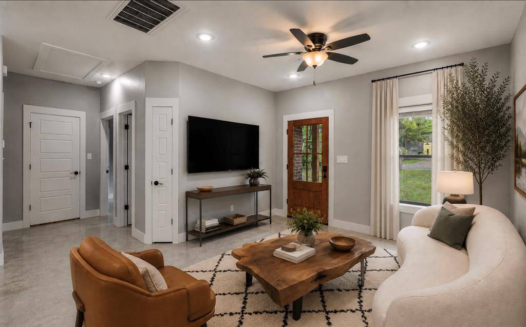 714 E Crawford Street, Denison, TX 75021