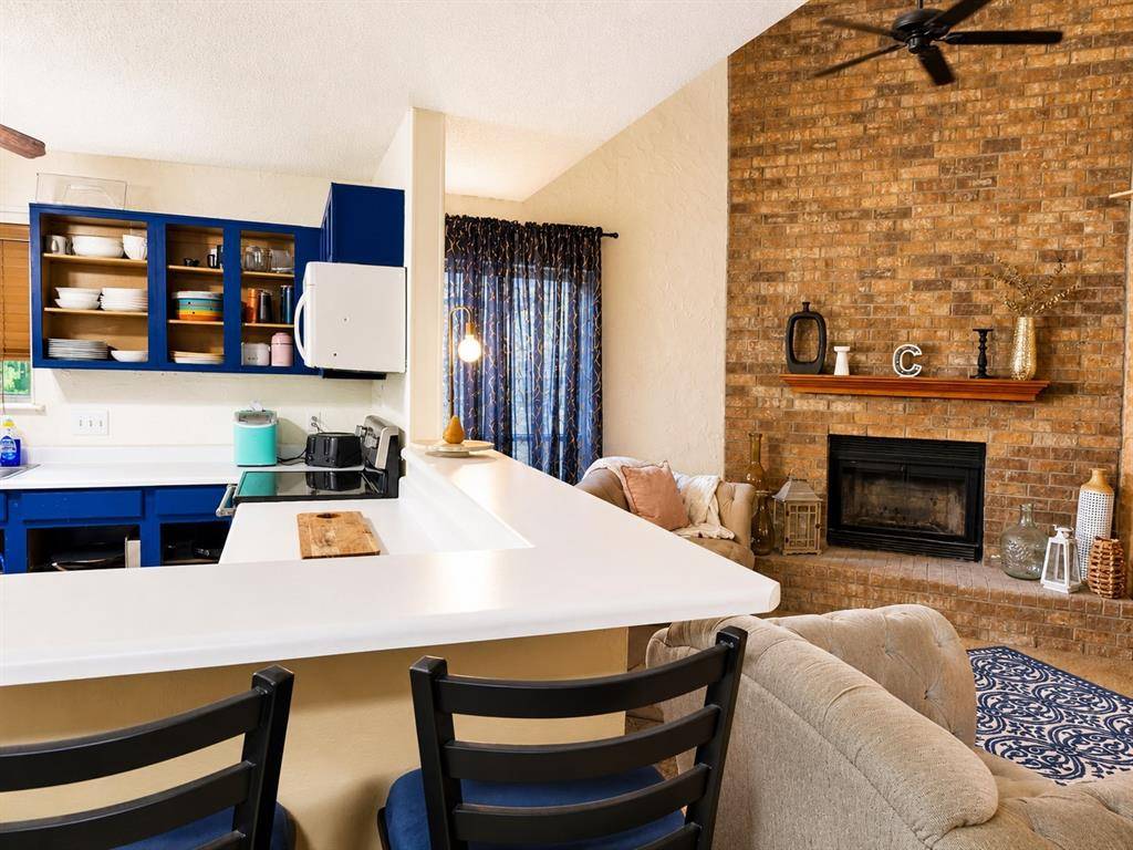 88 Morrow Drive, Bedford, TX 76021
