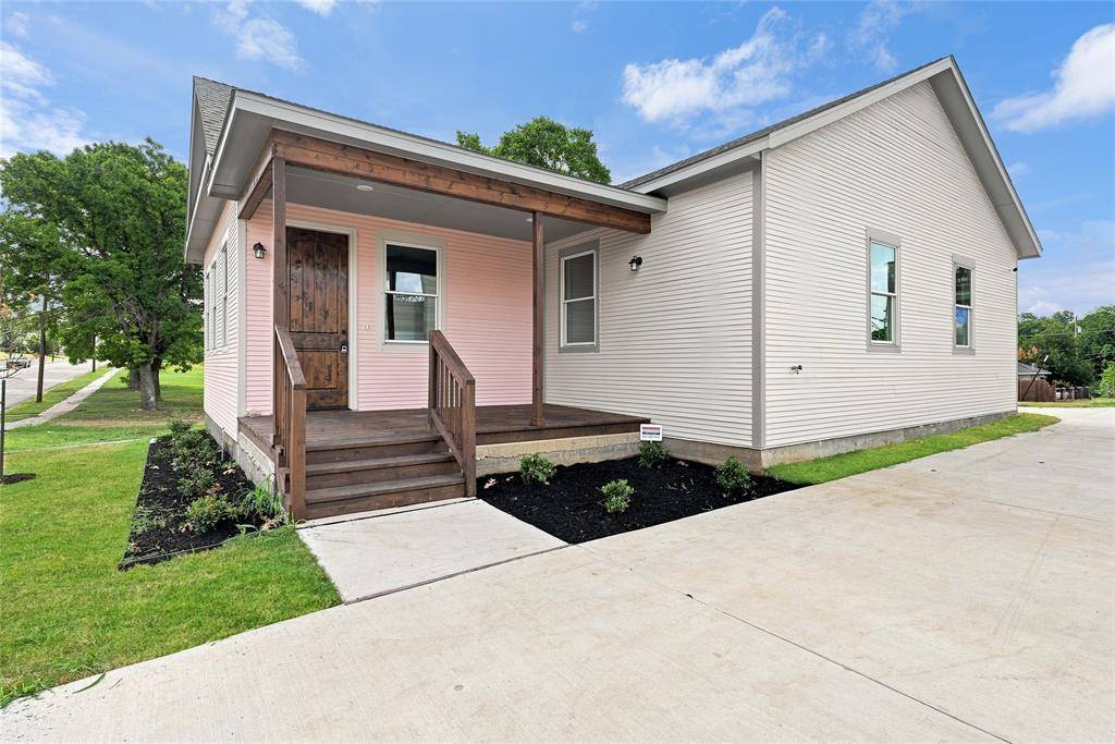 1022 E 9th Street, Dallas, TX 75203