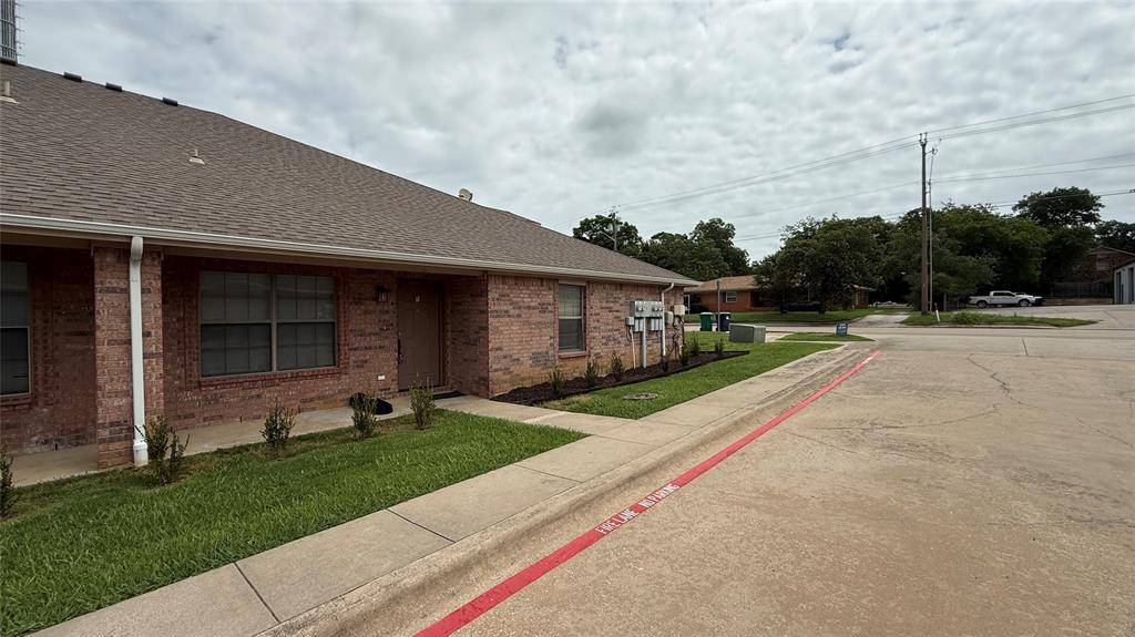 2335 N Elm Street, Denton, TX 76201