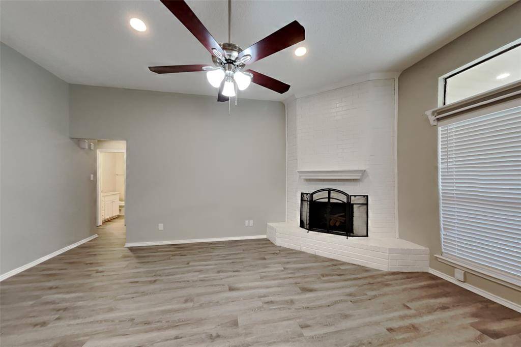 6608 Glen Falls Drive, Arlington, TX 76001