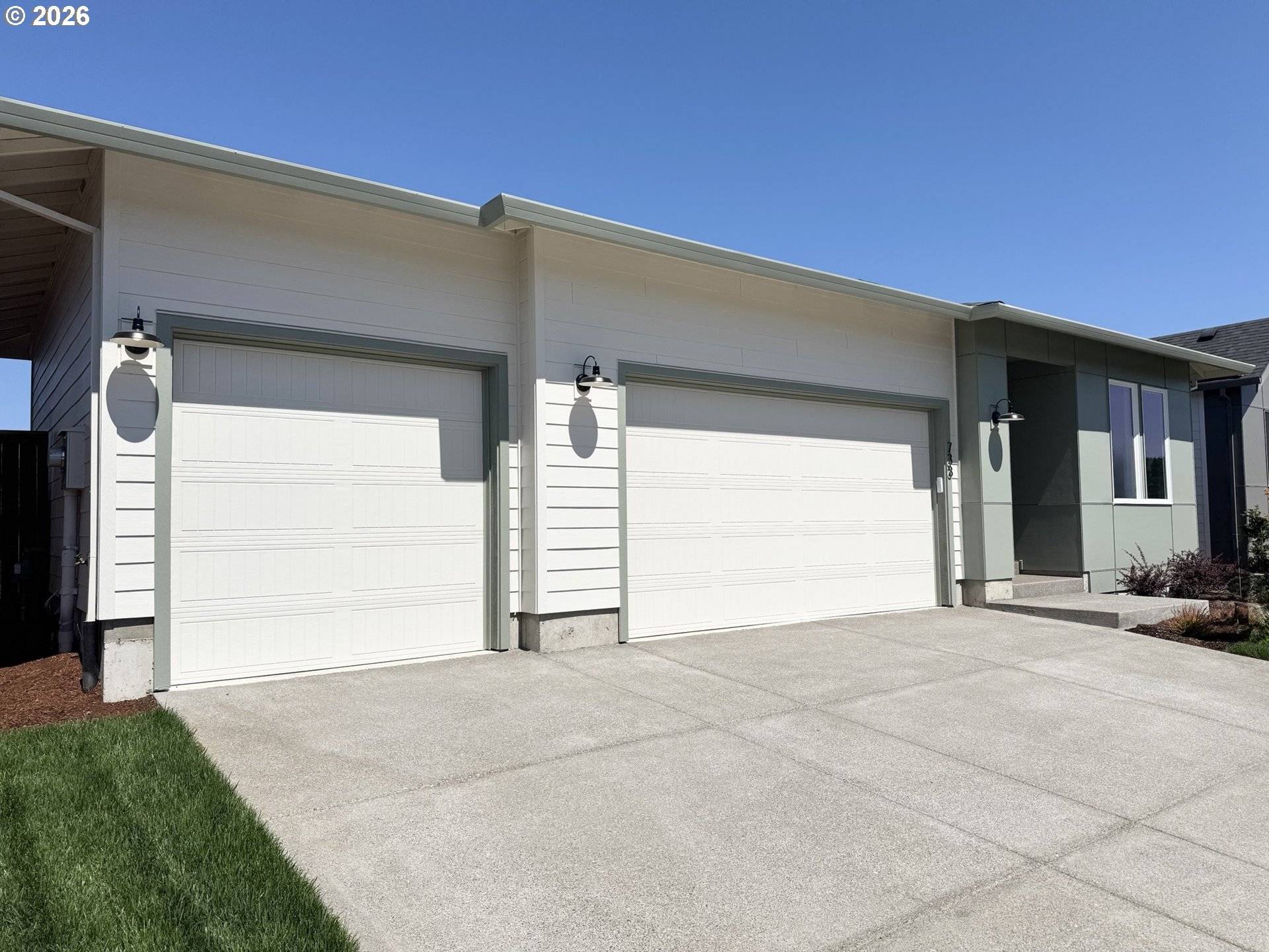 733 Magnolia AVE, Woodburn, OR 97071