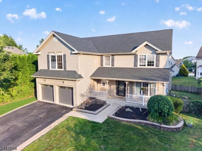 3 Grant Way, Lopatcong Twp., NJ 08865