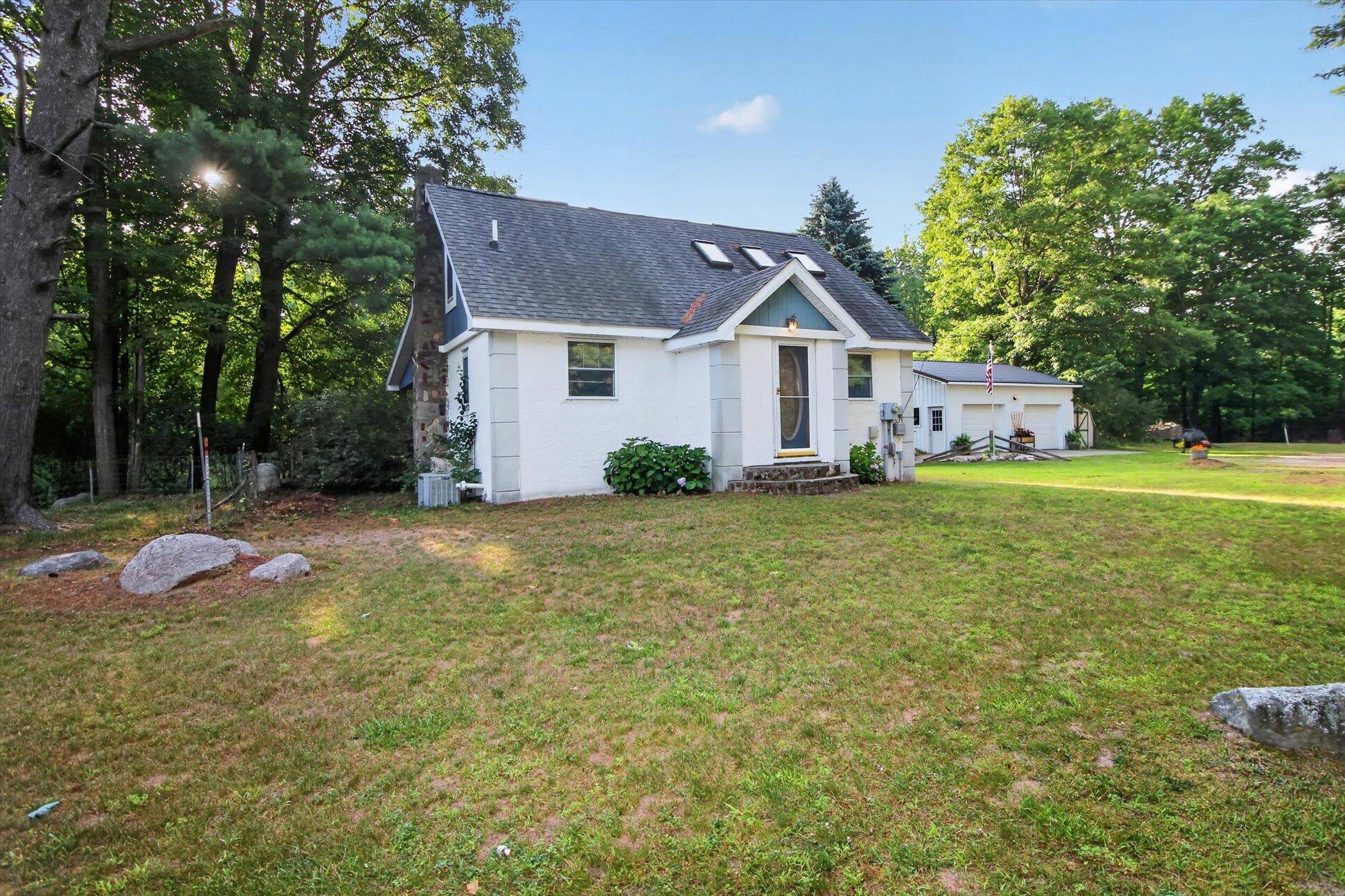7296 Lumberjack RD, Seville Twp, MI 48877