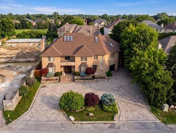 166 Arnold AVE, Vaughan, ON L4J 1B7