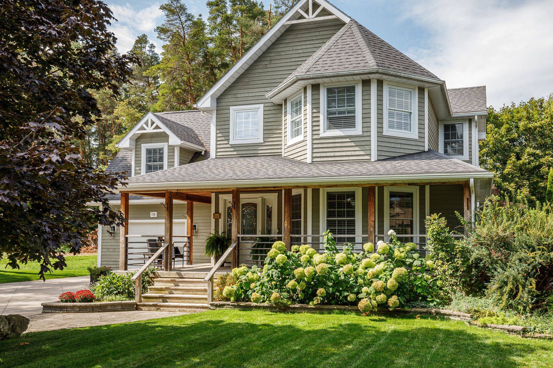 19 Melville ST, Clearview, ON L0M 1P0