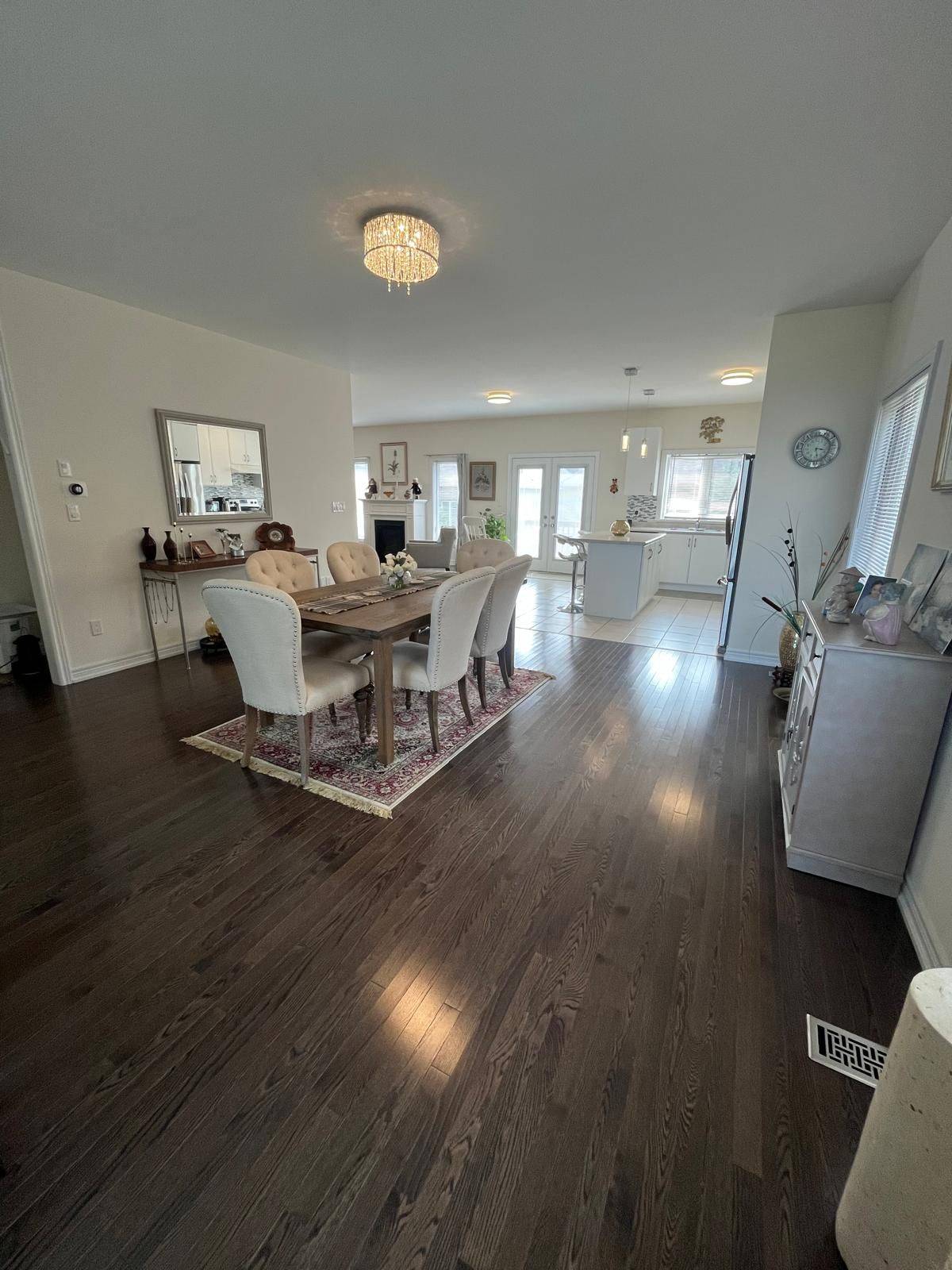 32 Middleton DR, Wasaga Beach, ON L9Z 0G8