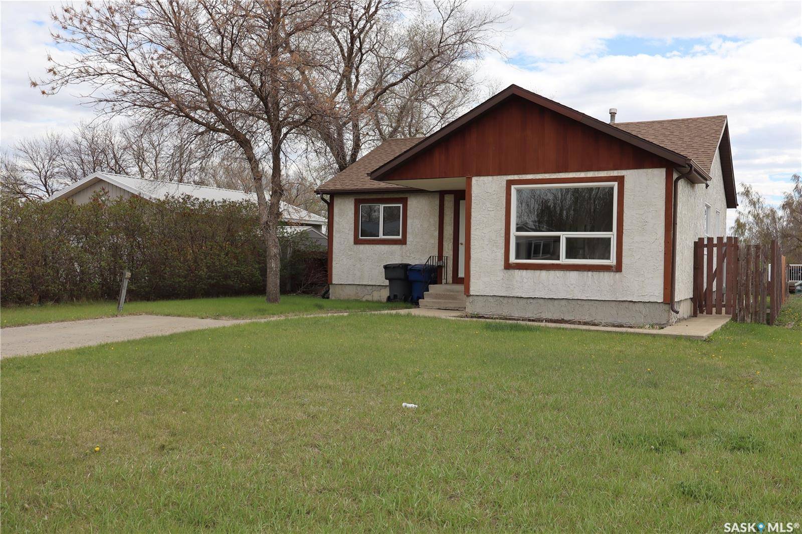 225 Westview DRIVE N, Coronach, SK S0H 0Z0