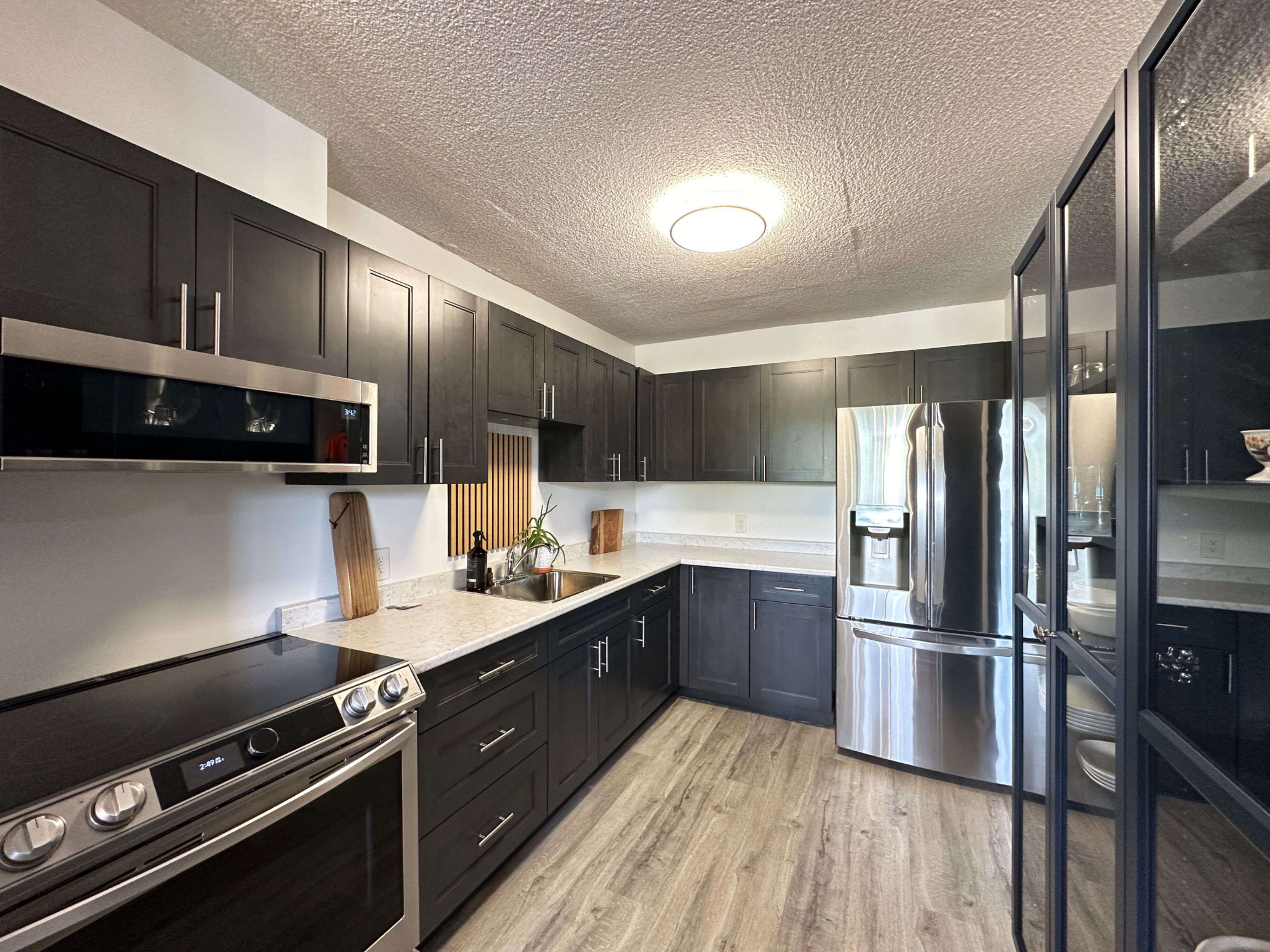 81 MILLSIDE DR #401, Milton, ON L9T 3X4