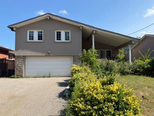 11 Fulwell CRES, Toronto W05, ON M3J 1Y4