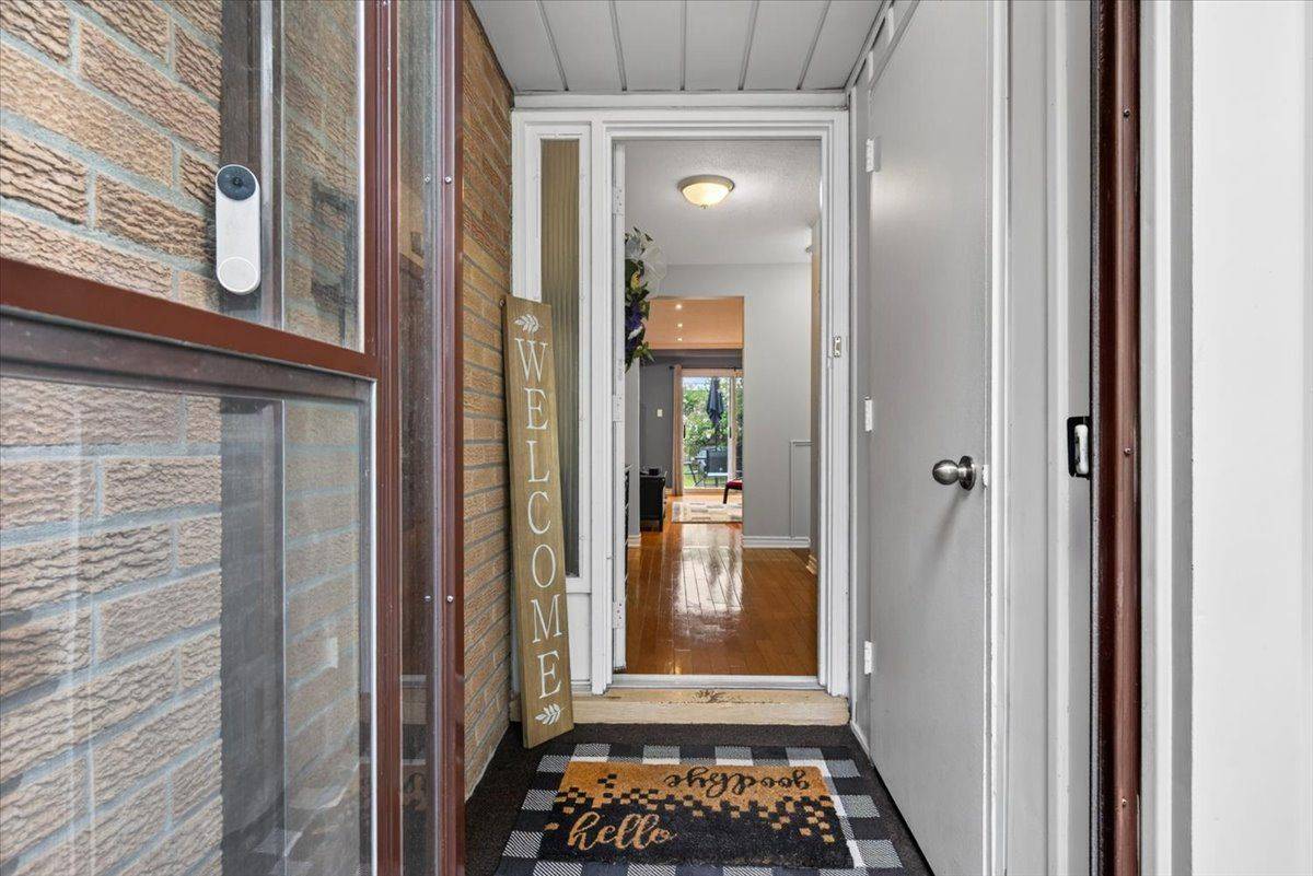 479 WOODVIEW RD, Burlington, ON L7N 2Z9
