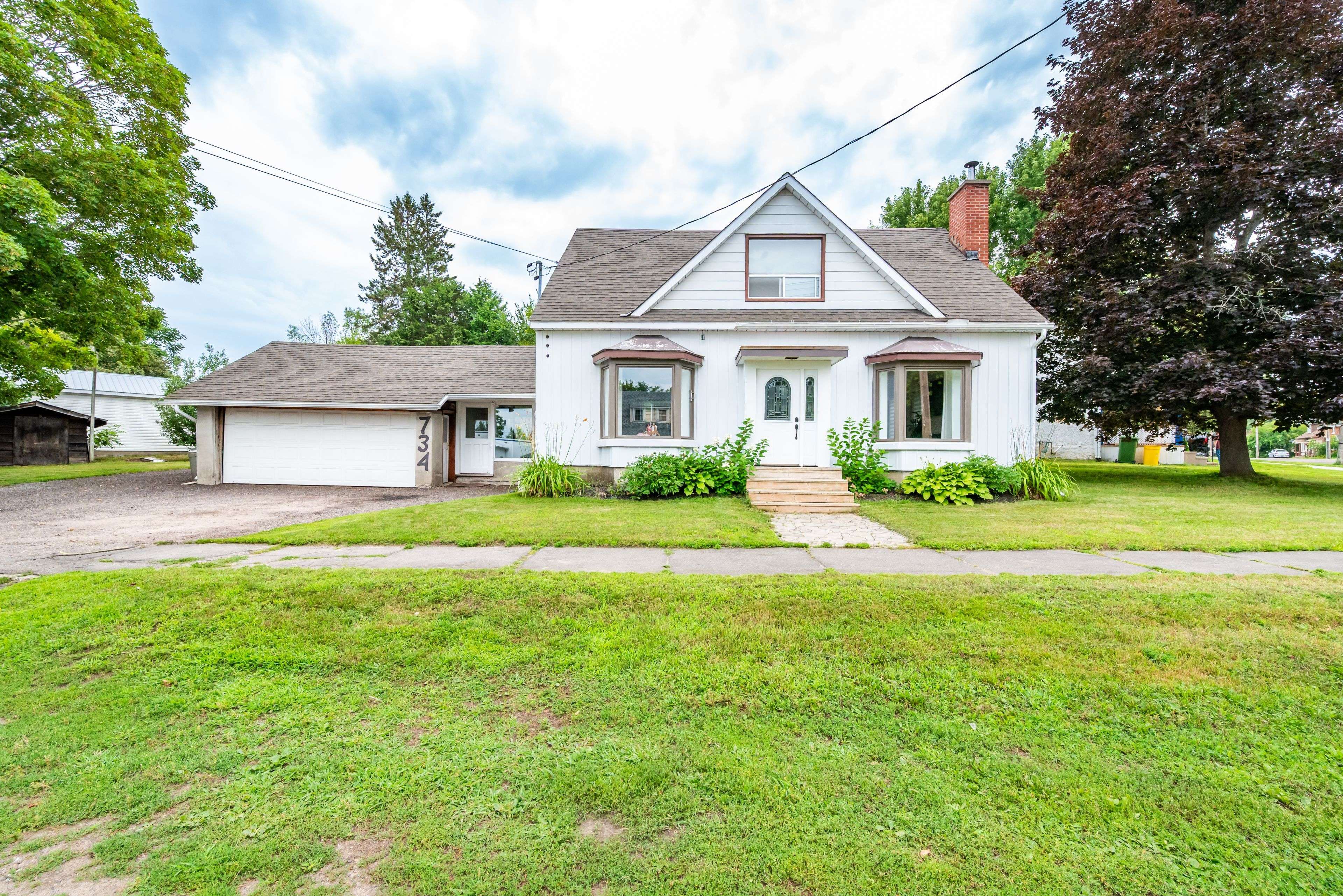 734 Front ST, Pembroke, ON K8A 6J6