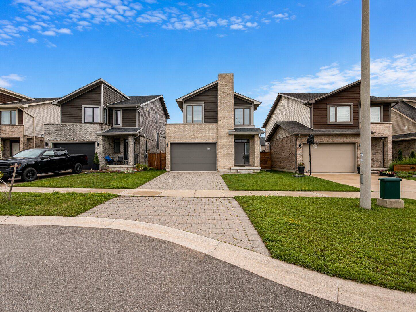 527 Chelton RD, London South, ON N6M 0H9