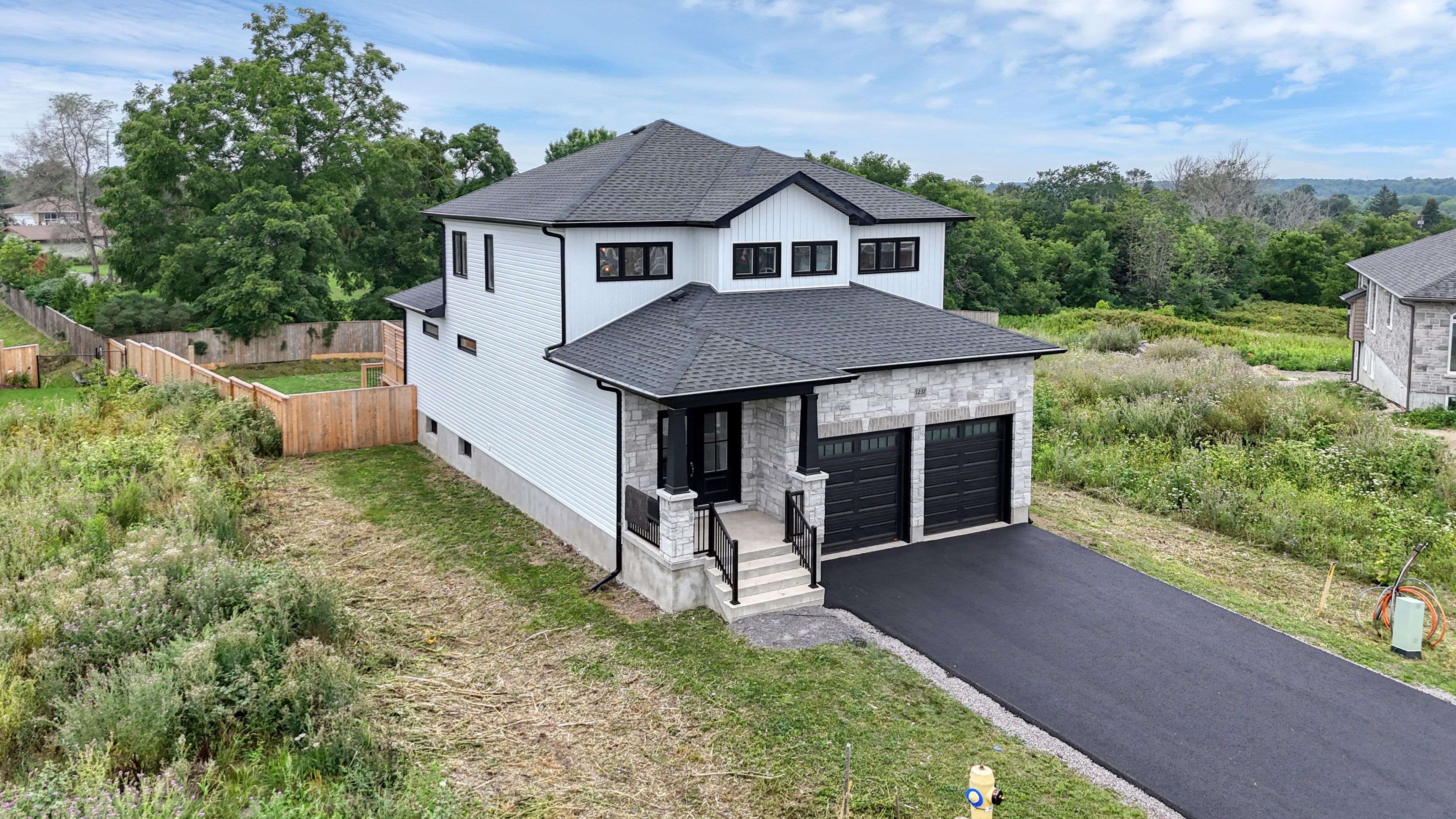 1237 Carfa CRES, Kingston, ON K7P 0M7