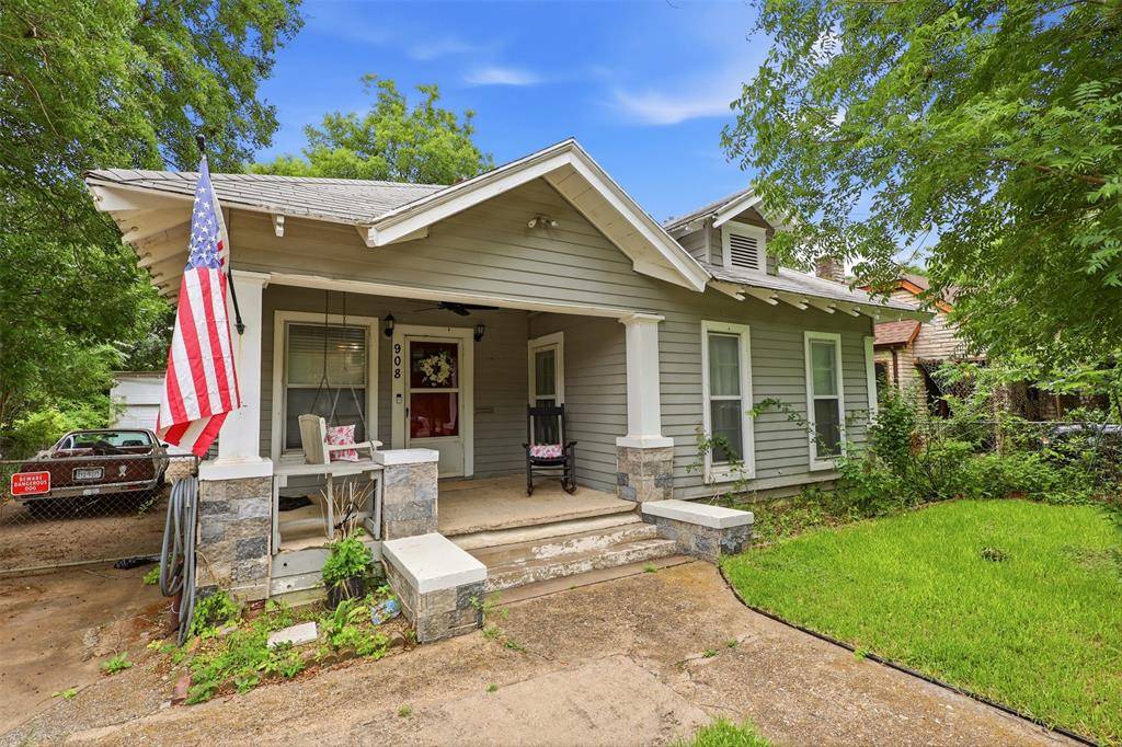 908 N Winnetka Avenue, Dallas, TX 75208