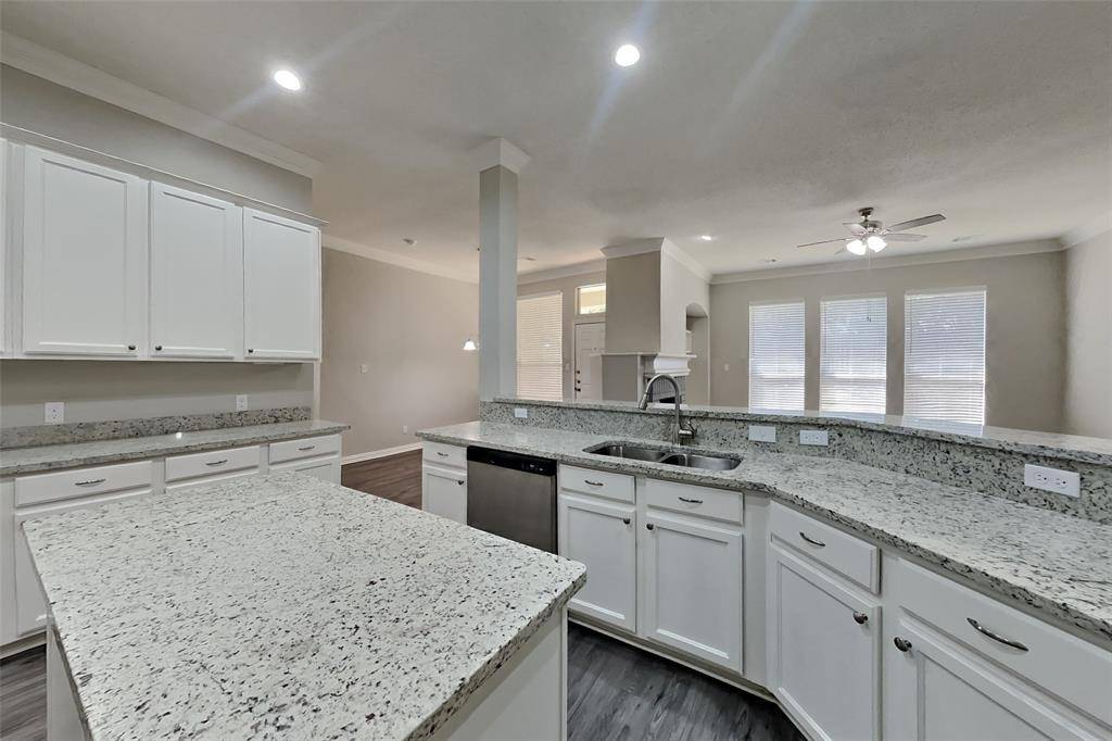 2209 Laura Elizabeth Trail, Mansfield, TX 76063